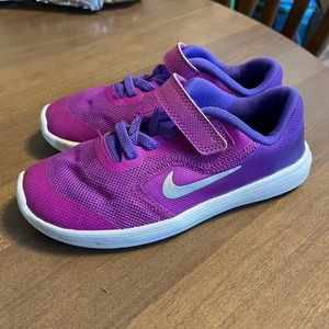 Nike size 10 toddler